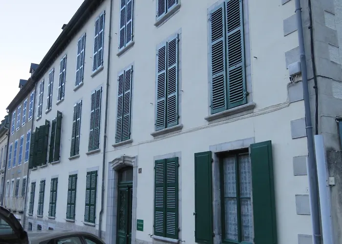 Victoria Eaux-Bonnes